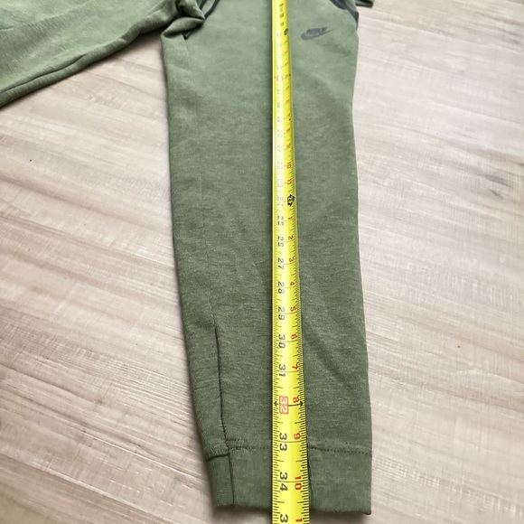 NIKE 2 Piece set - Jacket and Joggers - Picture 8 of 9